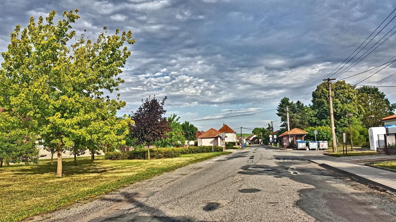 Moravske Toskansko Stavesice Bagian luar foto