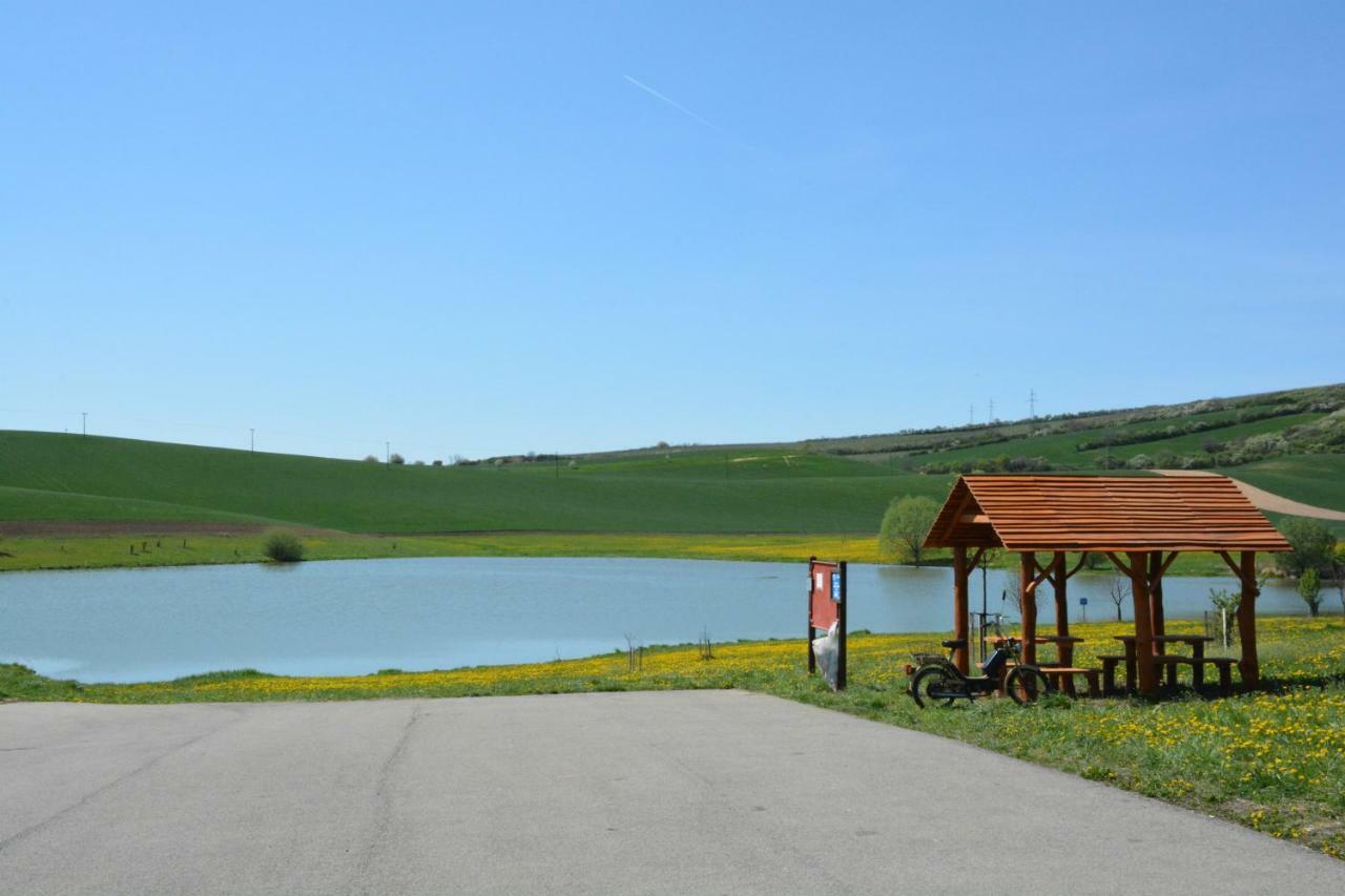 Moravske Toskansko Stavesice Bagian luar foto